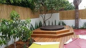 מדרגות מעץ לגקוזי