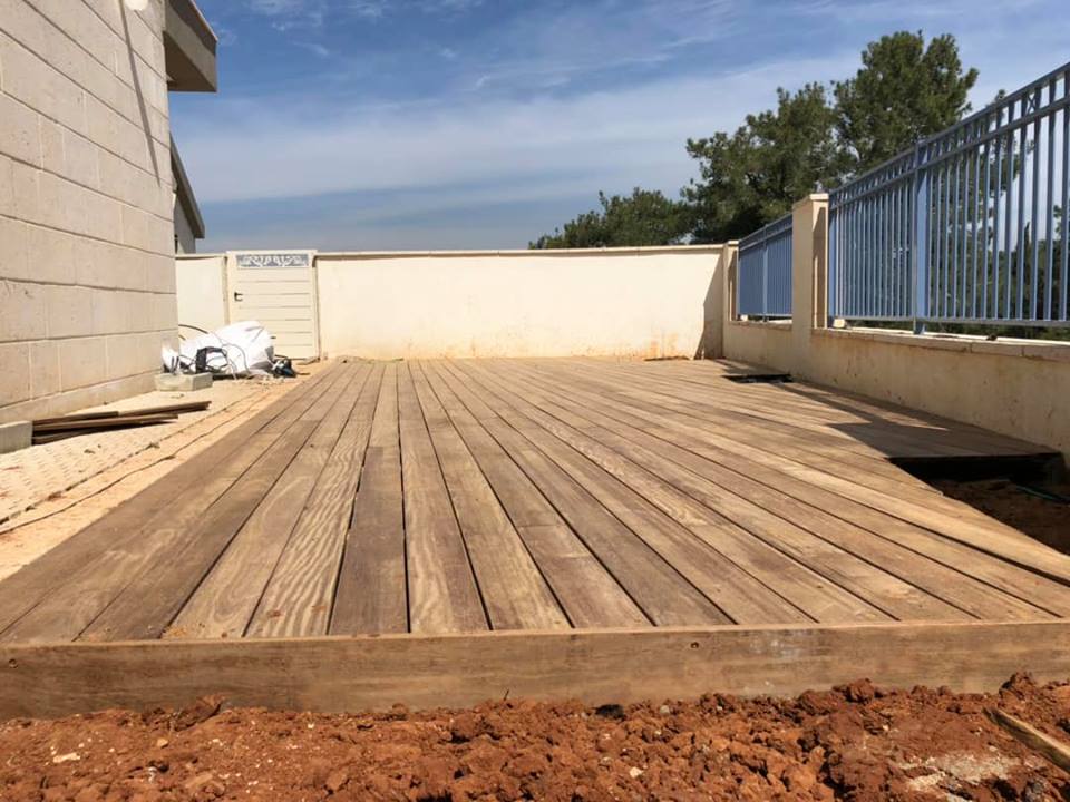 דק איפאה בצפון יקנעם