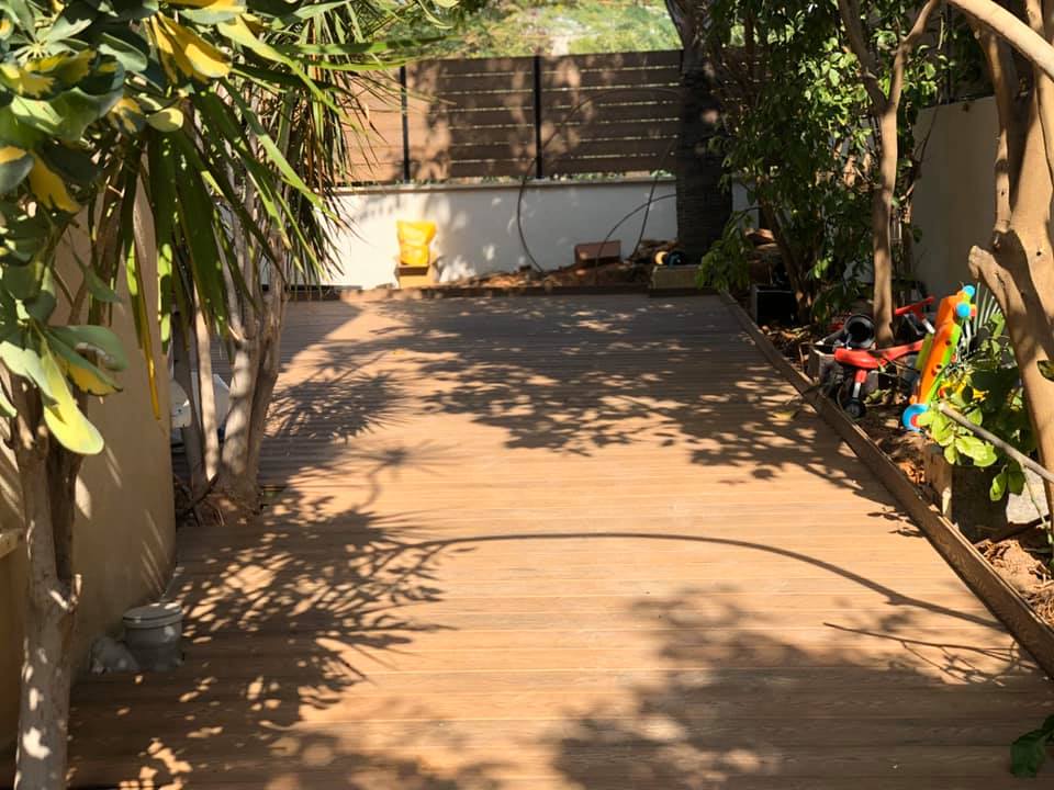 דק סינטטי בקריית אונו