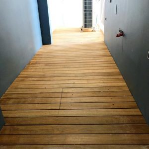 דק טיק בהרצליה