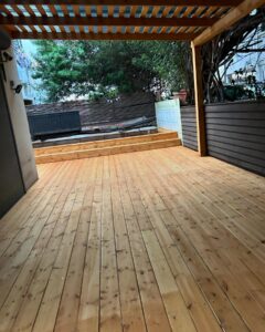 התקנת דק אורן