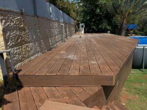 דקים לבריכות