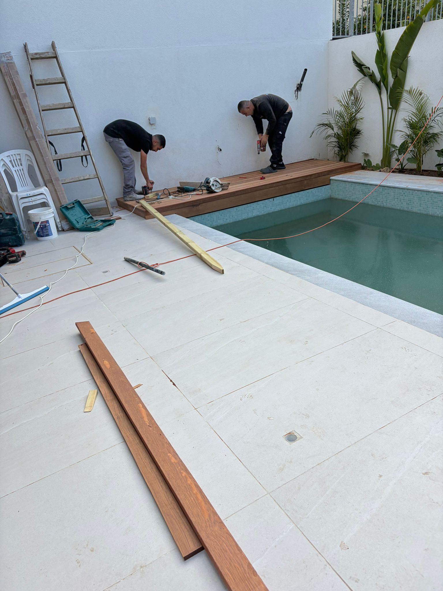 Read more about the article דק לחדר מכונות