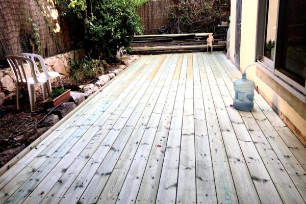 דק אורן בלפיד