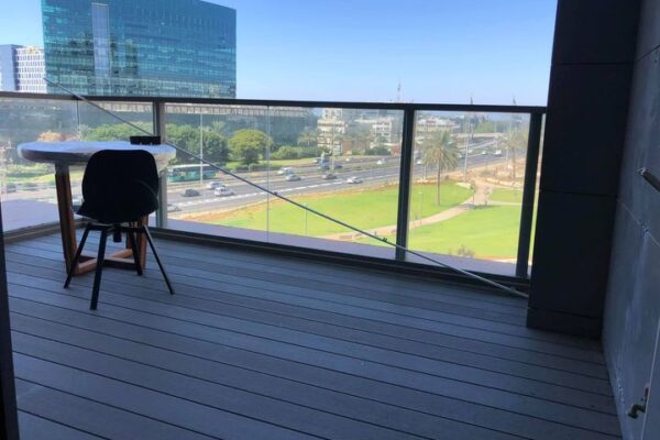 דק אפור למרפסת